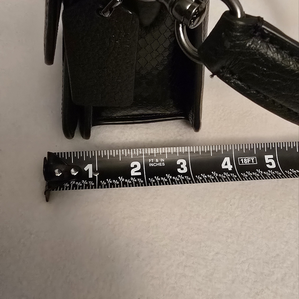 Coach Choulder Bag, Black With 2 Straps - Picture 4 of 16